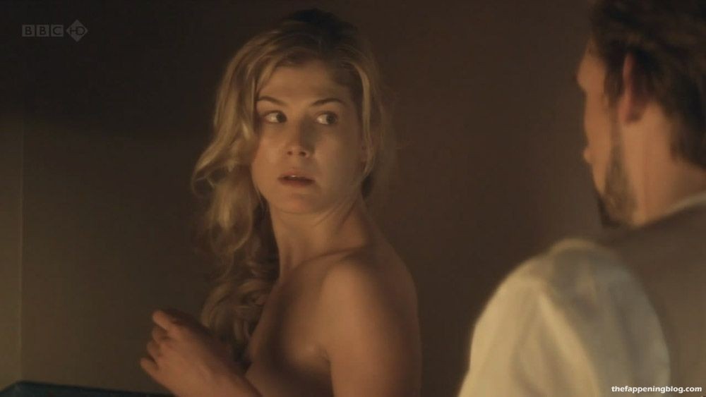 0719092918900_019_Rosamund-Pike-Women-in-Love-S01E02-3_21-thefappeningblog.com_.jpg