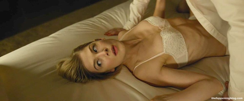 0719092918900_031_Rosamund-Pike-Gone-Girl-4_31-thefappeningblog.com_.jpg