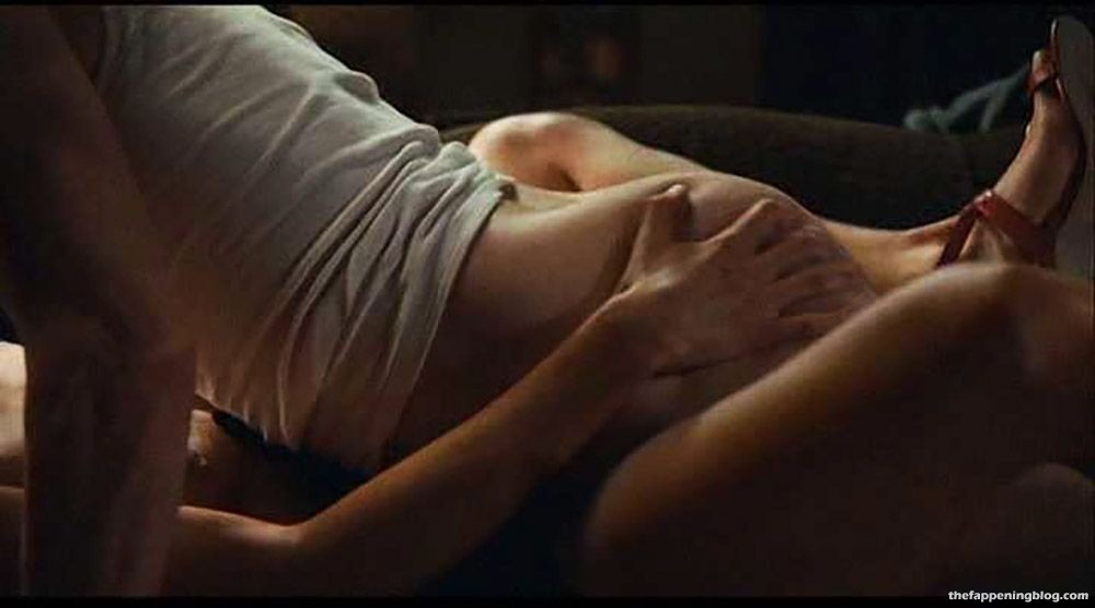 Rosamund Pike Nude &amp; Sexy Collection (170 Photos + Sex Video Scenes) [Updated]