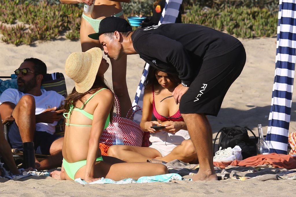 Alessandra Ambrosio &amp; Richard Lee Pack on the PDA at the Beach (104 Photos)