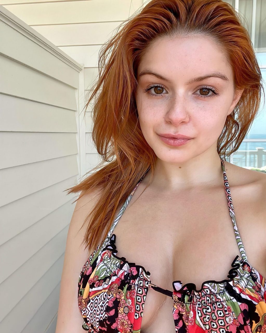 Ariel Winter Looks Hot in a Tiny Bikini (12 Photos) [Updated]