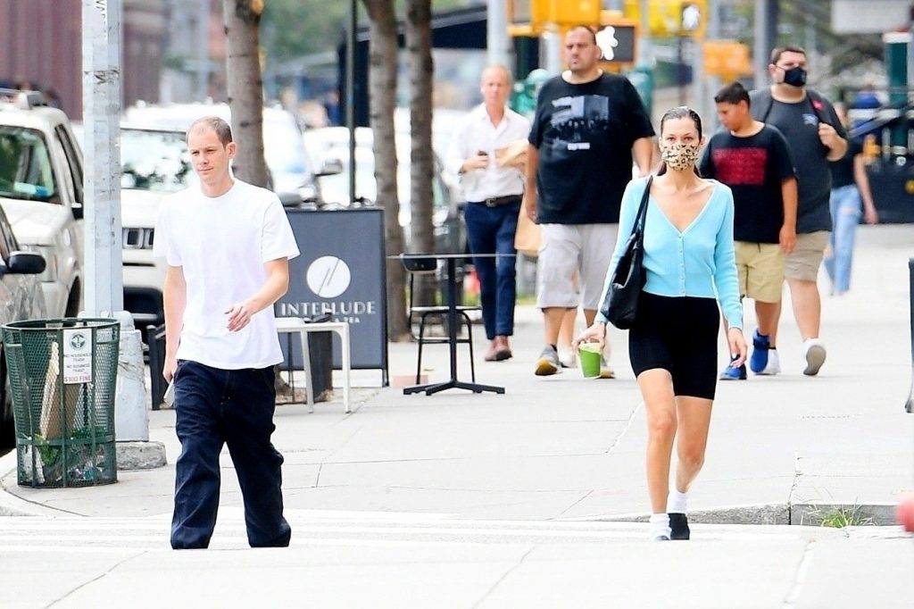 Braless Bella Hadid &amp; Marc Kalman Take a Walk Down the Street For Breakfast in NYC (7 Photos)
