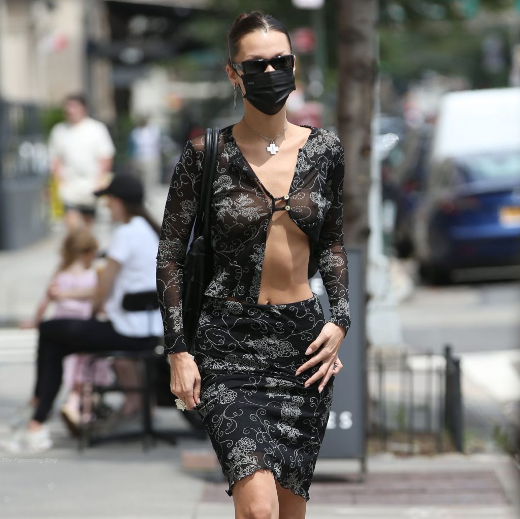 Bella Hadid Flashes Her Nude Tits in NYC (52 Photos)