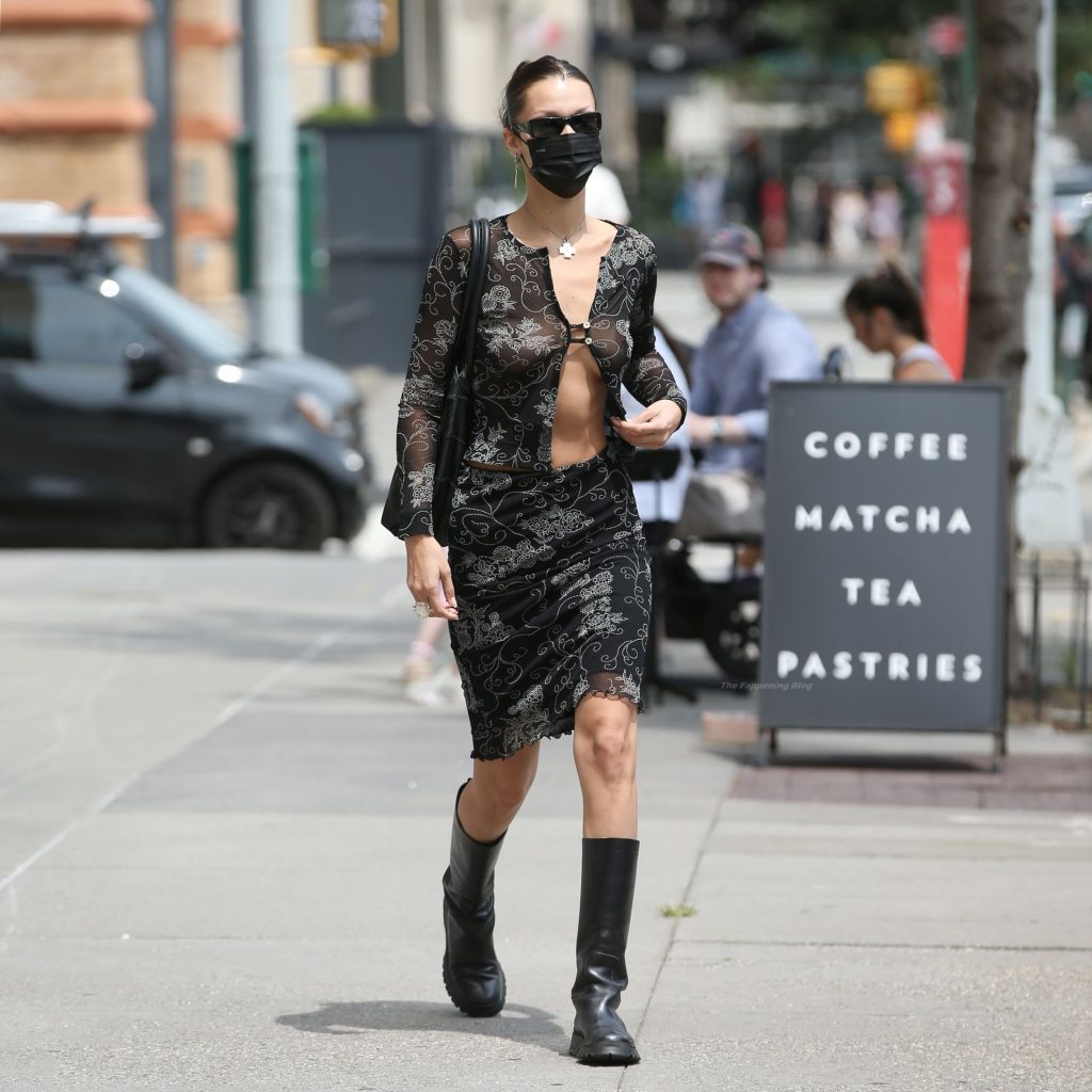 Bella Hadid Flashes Her Nude Tits in NYC (52 Photos)