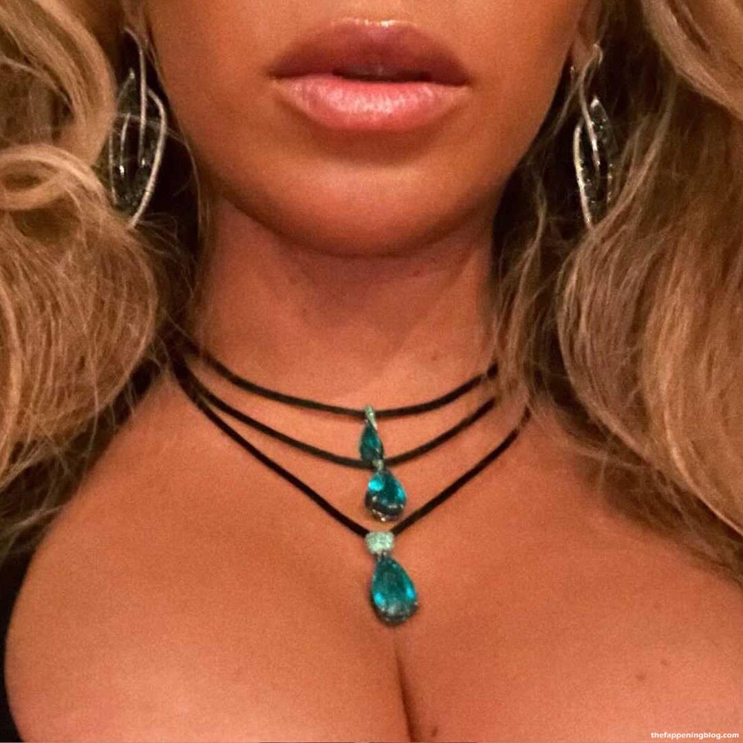 Beyonce-Sexy-Instagram-5-thefappeningblog.com1_.jpg