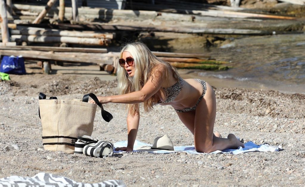 Caprice Bourret Looks Stunning Wearing Her Leopard Printed Bikini in Ibiza (15 Photos)