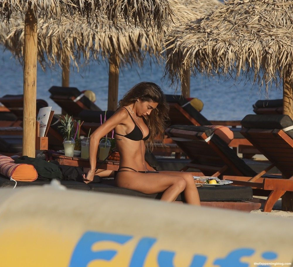 Chantel Jeffries Shows Off Her Enviable Bikini Body in Mykonos (20 Photos)