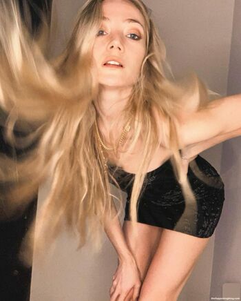 Clara Paget / clarapaget Nude Leaks Photo 43