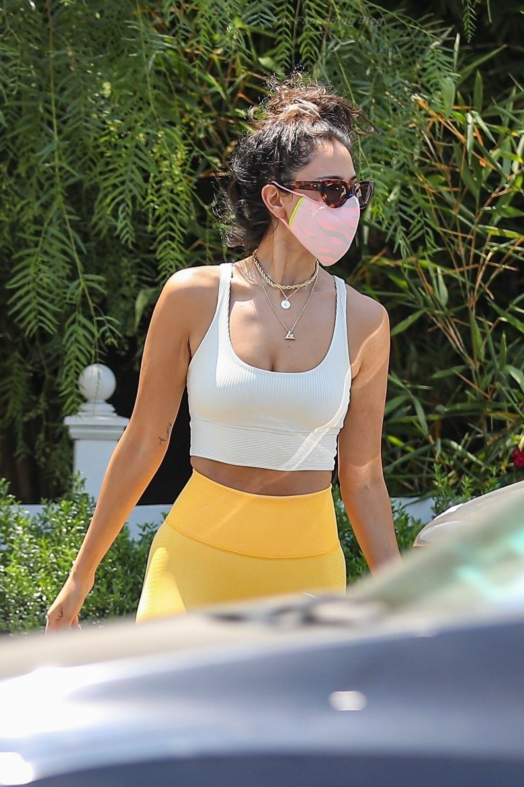 Eiza Gonzalez Shows Off Her Sculpted Legs in Lemon Yellow Yoga Pants (35 Photos) [Updated]