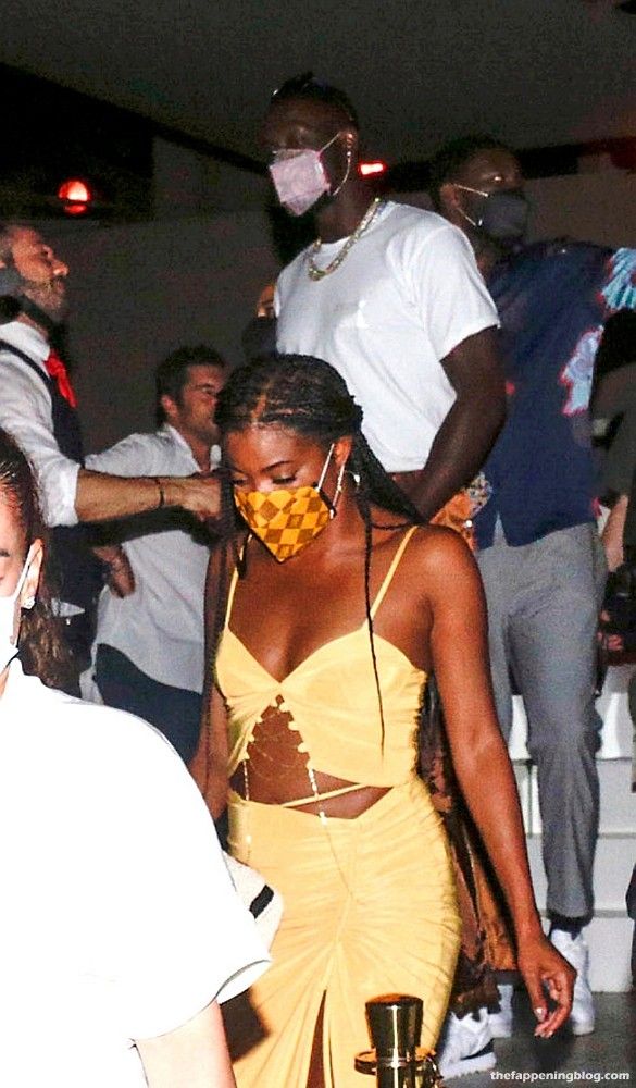 Gabrielle Union &amp; Dwyane Wade are Seen Sharing a Passionate Kiss in Saint Tropez (49 Photos)