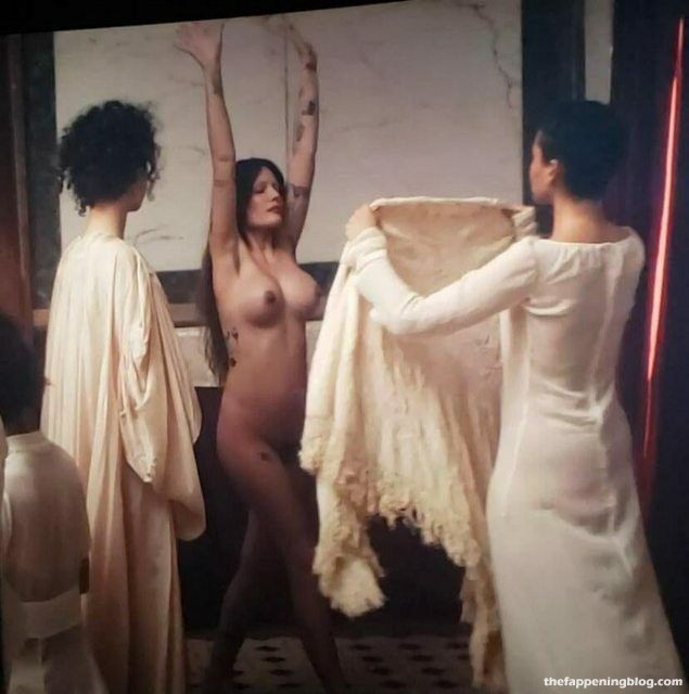 Halsey Nude – If I Can’t Have Love, I Want Power (24 Pics + Video) [Updated]