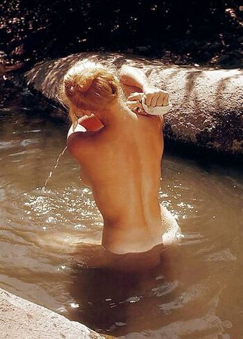 Jennie Garth / jenniegarth Nude Leaks Photo 44