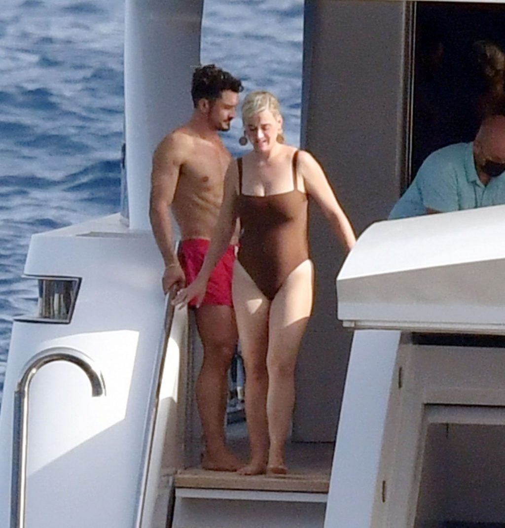 Katy Perry &amp; Orlando Bloom Get the Temperatures Soaring on Their Italian Family Holiday Out in Capri (94 Photos)