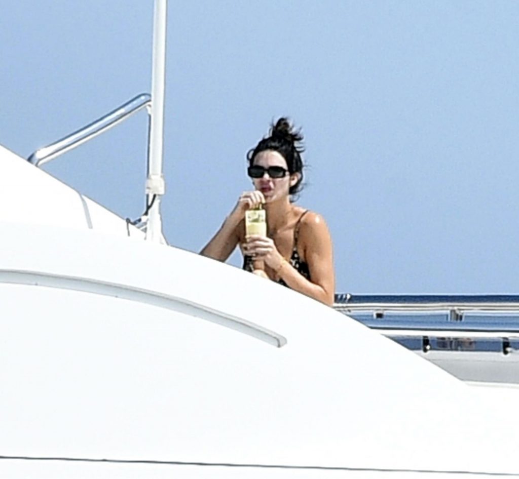 Kendall Jenner Shows Off Her Toned Bikini Body on Board a Yacht in Sardinia (38 Photos)