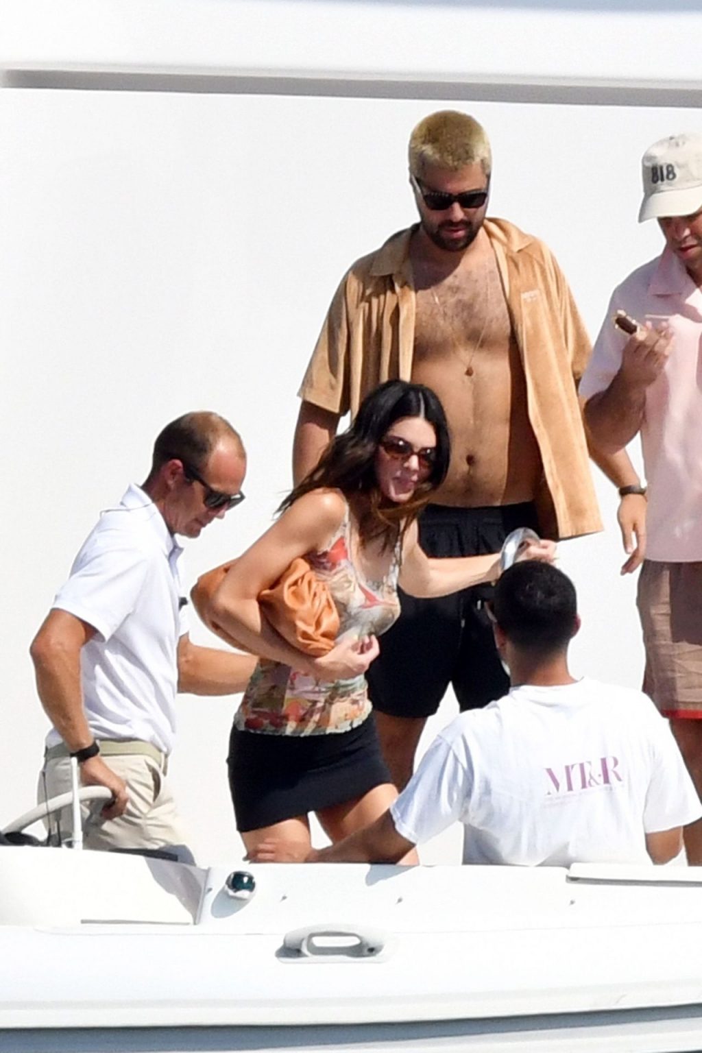 Kendall Jenner Enjoys Her Vacation with Devin Booker in Capri (43 Photos)
