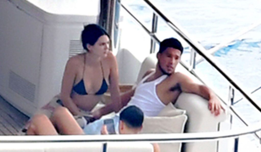 Kendall Jenner Packs on the PDA with Boyfriend Devin Booker in Salerno (116 Photos)