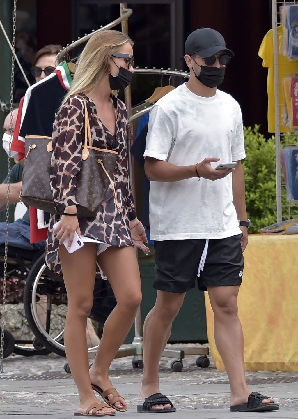 Luz Mendez &amp; Brahim Diaz Show Some PDA Out on Their Holidays in Portofino (26 Photos)