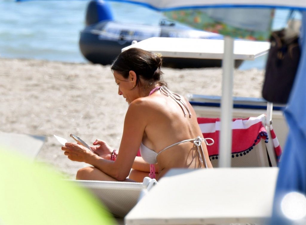 Melanie Sykes Showcases Her Beach Body Physique in Her Skimpy Little Bikini on Holiday in Venice (71 Photos)