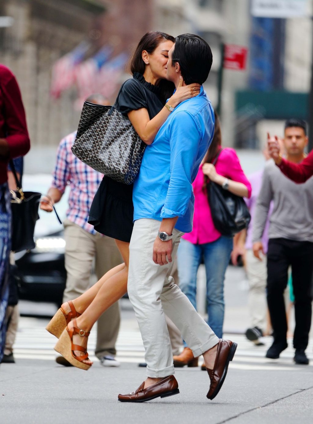 Mila Kunis and Finn Wittrock Share a Passionate Kiss in New York (34 Photos)