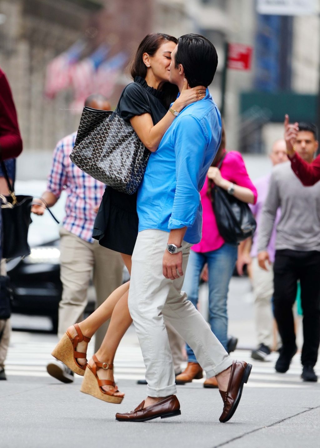 Mila Kunis and Finn Wittrock Share a Passionate Kiss in New York (34 Photos)
