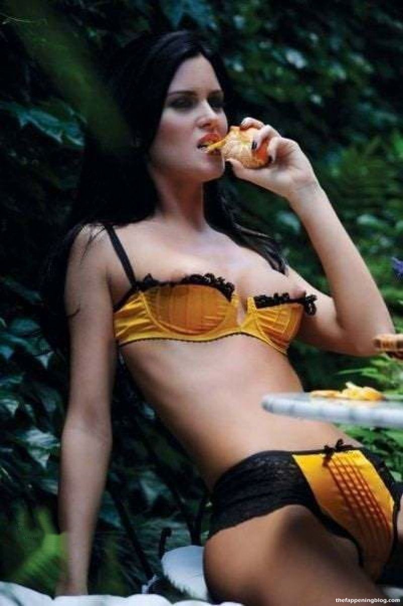 Natalie Weber Nude &amp; Sexy Collection (49 Photos)