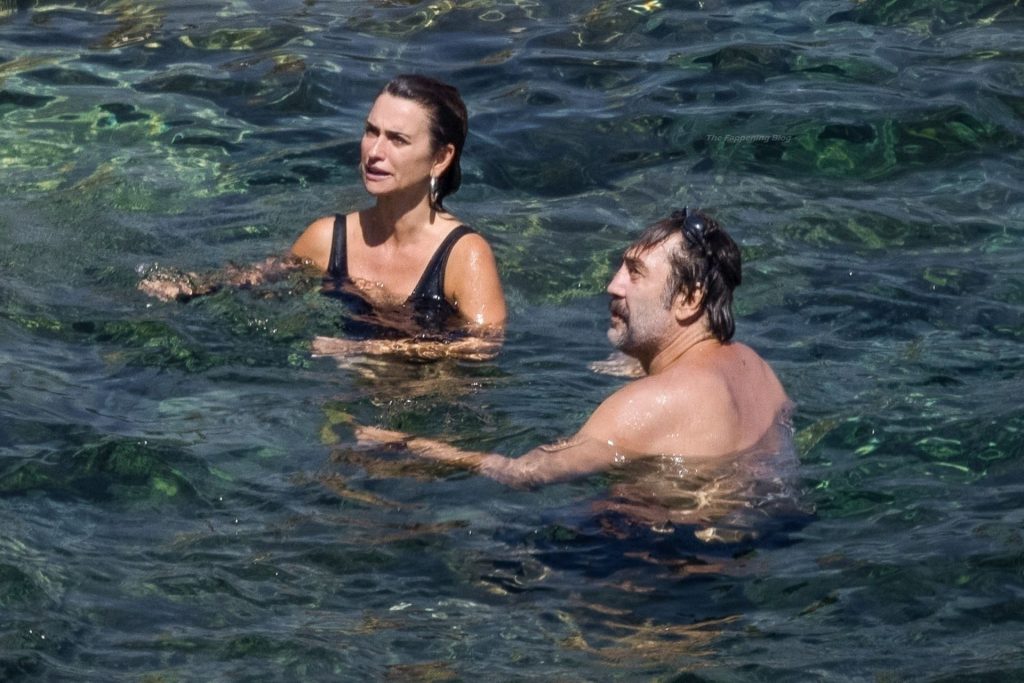 Penelope Cruz Shows Off Her Toned Swimsuit Body in a Black One-Piece (9 Photos)