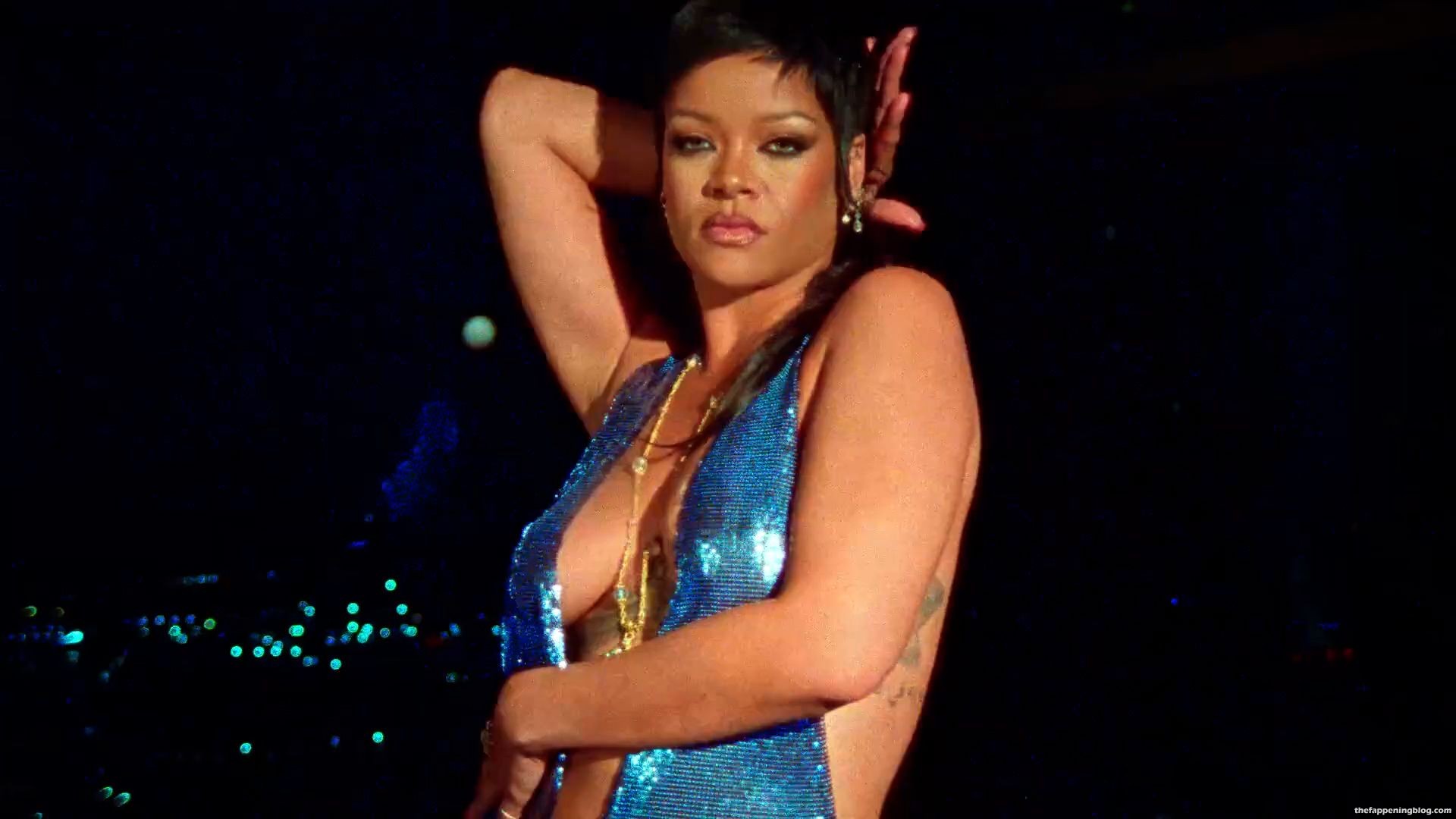 Rihanna-Boobs-Ass-31-thefappeningblog.com_.jpg