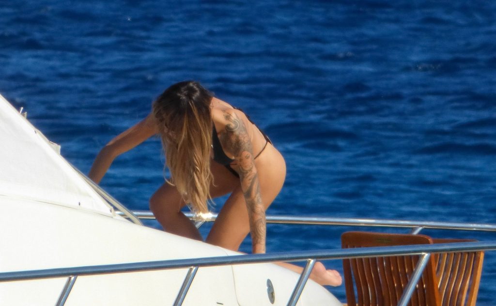 Vanessa Sierra Shows Off Her Incredible Bikini Body in Mykonos (42 Photos)