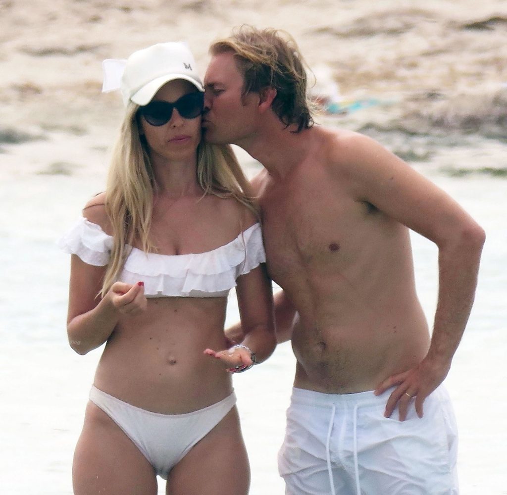 Vivian Sibold &amp; Nico Rosberg Enjoy Their Family Holiday in Formentera (12 Photos)