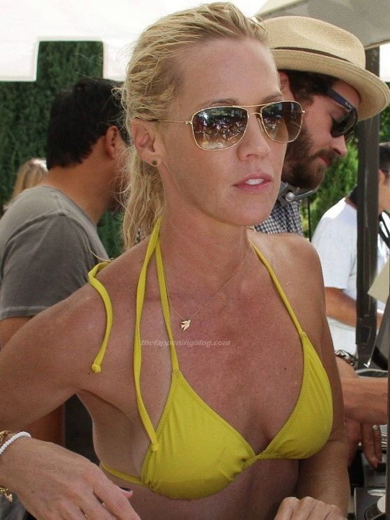 Jennie Garth Nude &amp; Sexy Collection (40 Photos) [Updated]