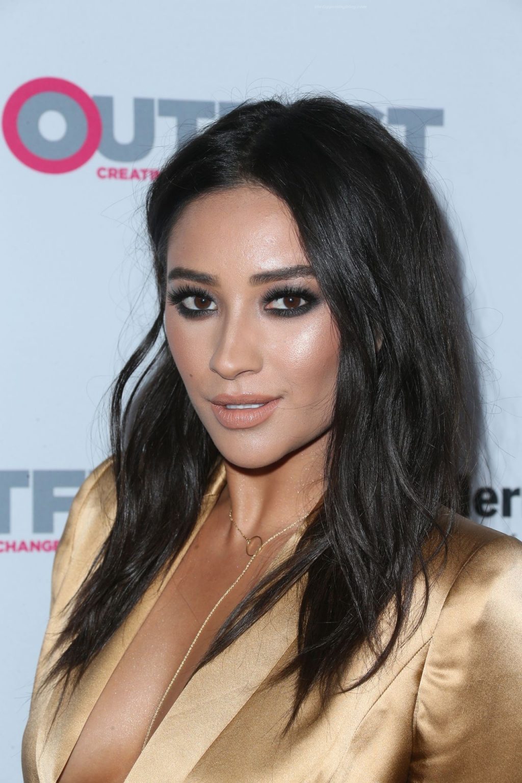 Shay Mitchell Nude, Topless &amp; Sexy (152 Photos + Sex Video Scenes)