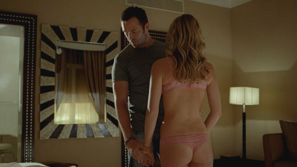 0821110015446_14_Annabelle-Wallis-Strike-Back-S02E08_3-thefappeningblog.com_.jpg