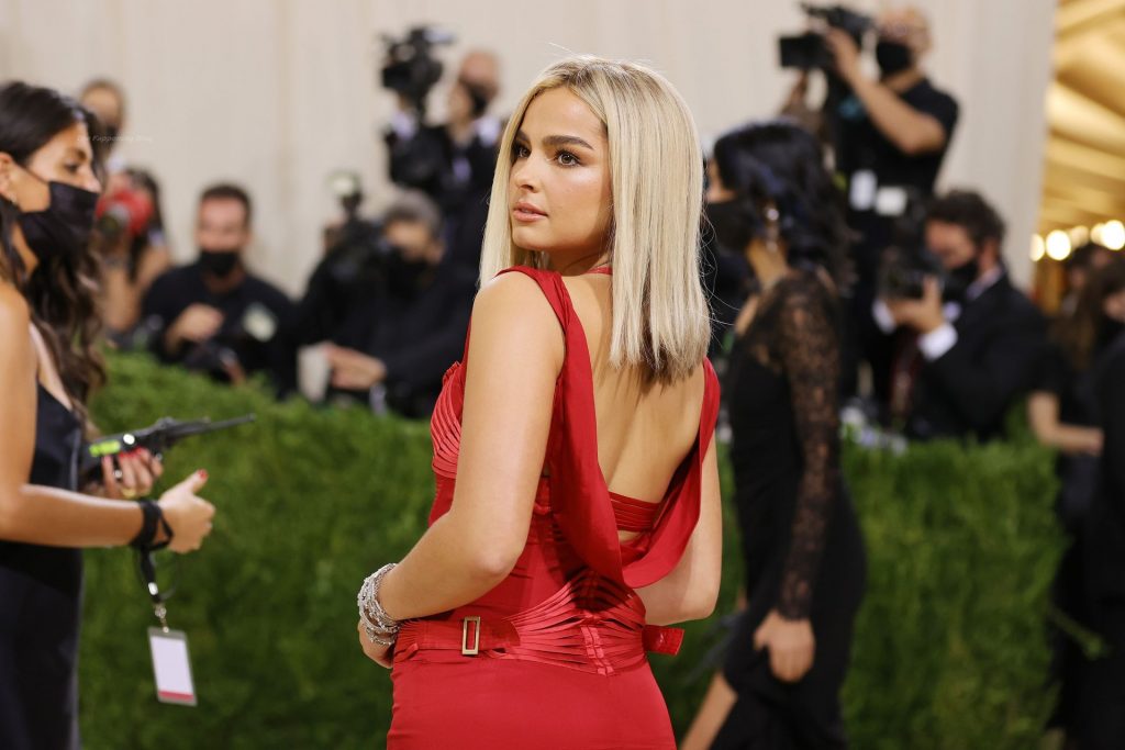 Addison Rae Displays Her Sexy Figure at the 2021 Met Gala in NYC (20 Photos)