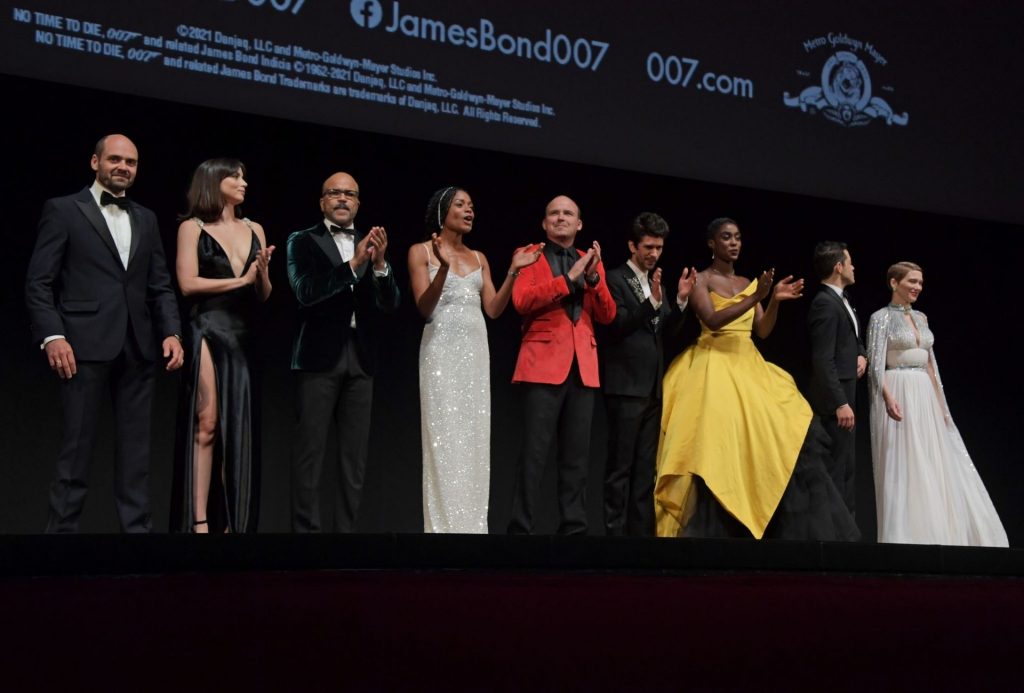 Ana de Armas Looks Hot at the World Premiere of the James Bond 007 film “No Time to Die” (131 Photos)