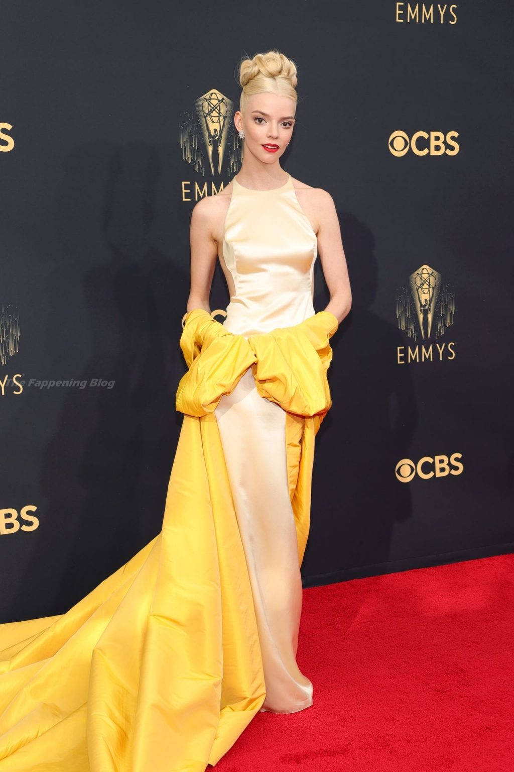 Anya Taylor-Joy Looks Beautiful at the 73rd Primetime Emmy Awards in Los Angeles (61 Photos)