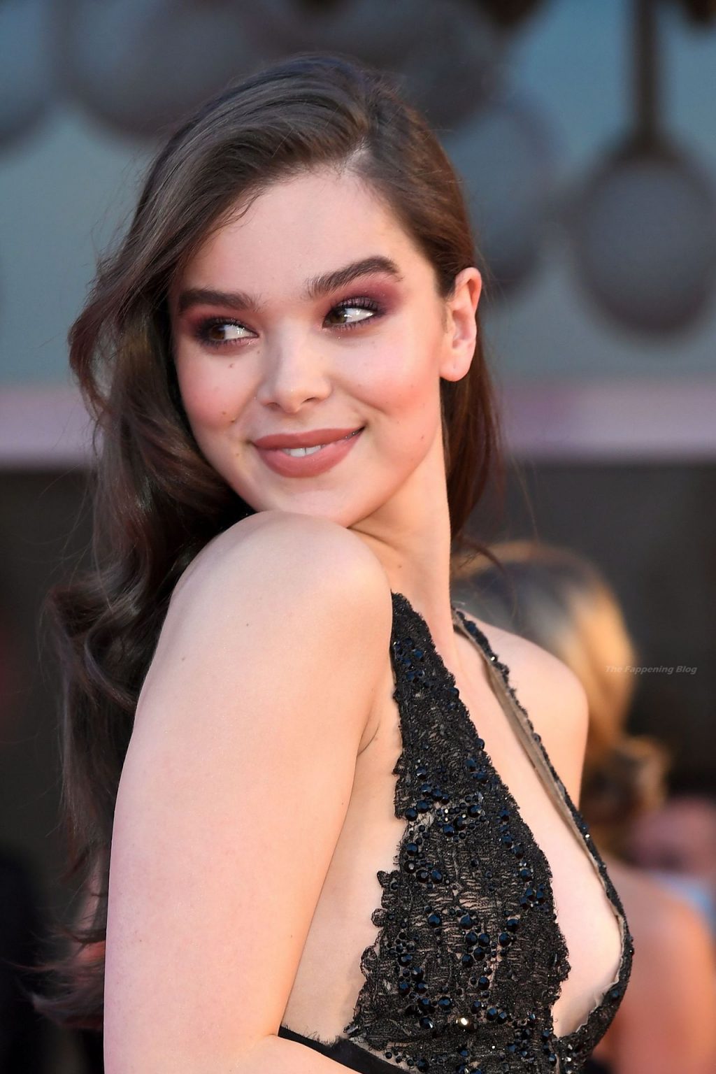Hailee Steinfeld Flashes Her Toned Pins in a Black Dress at the Official Competition Premiere in Venice (115 Photos)