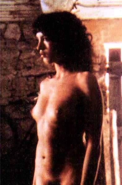 Naked Isabelle Adjani in One Deadly Summer < ANCENSORED