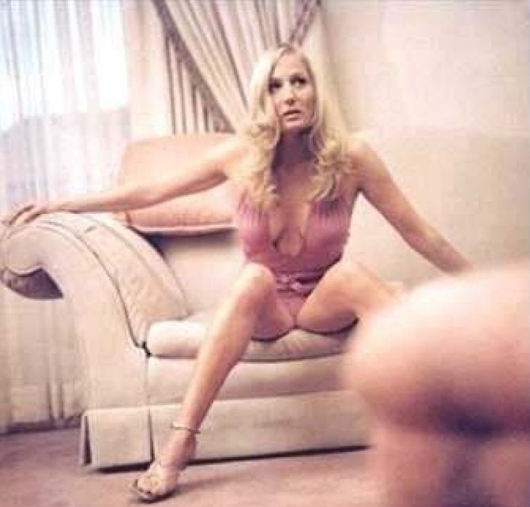 Janine Kunze Nude Sexy (99 Photos). 