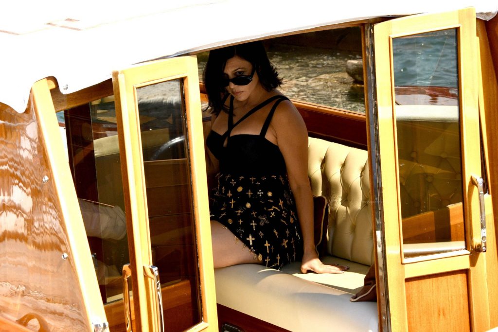 Kourtney Kardashian &amp; Travis Barker Enjoy Their Romantic Gondola Ride Along the Canals of Venice (87 Photos)