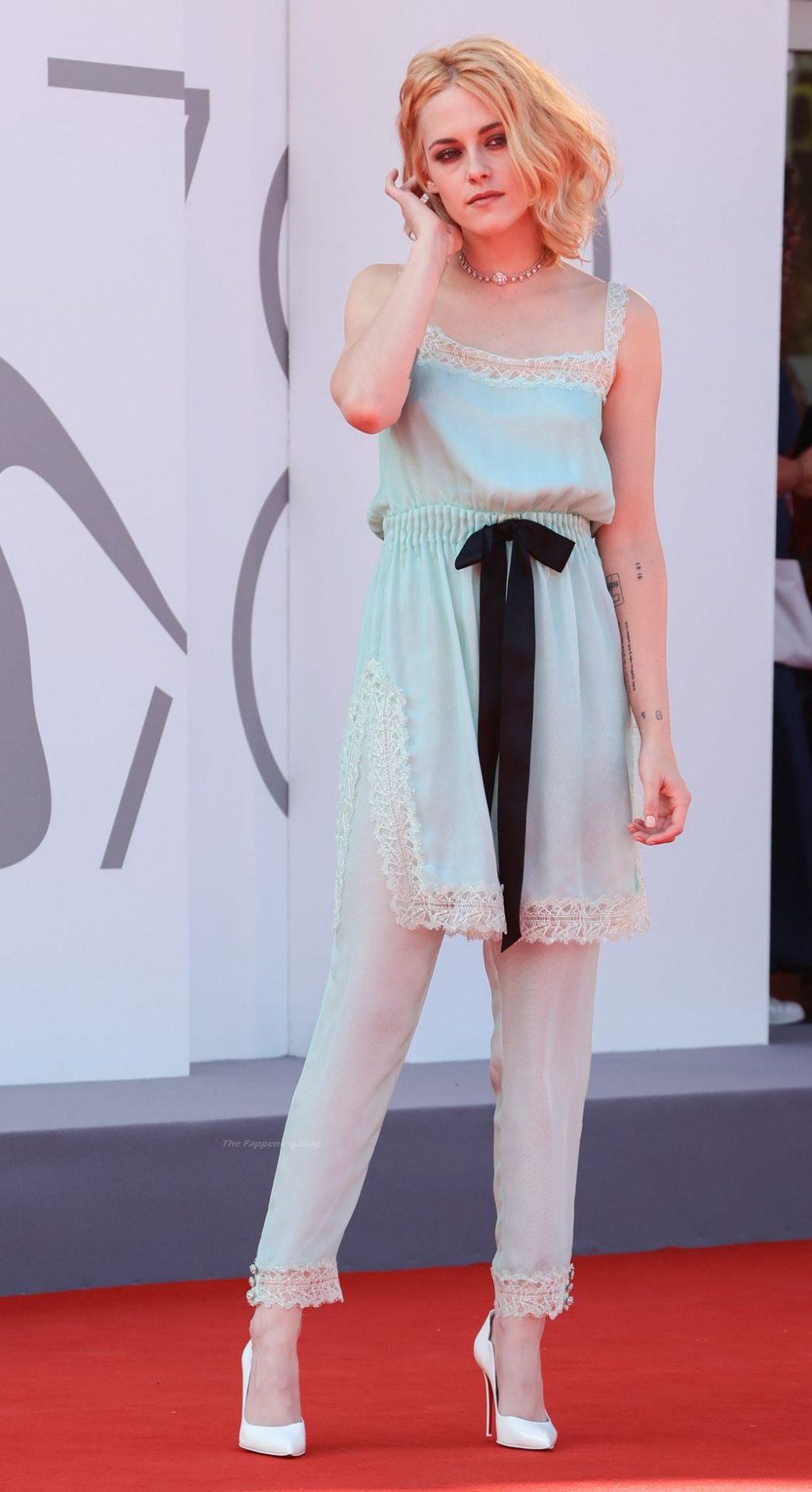 Kristen Stewart Arrives For the “Spencer” Premiere During the 78th Venice International Film Festival (150 Photos)