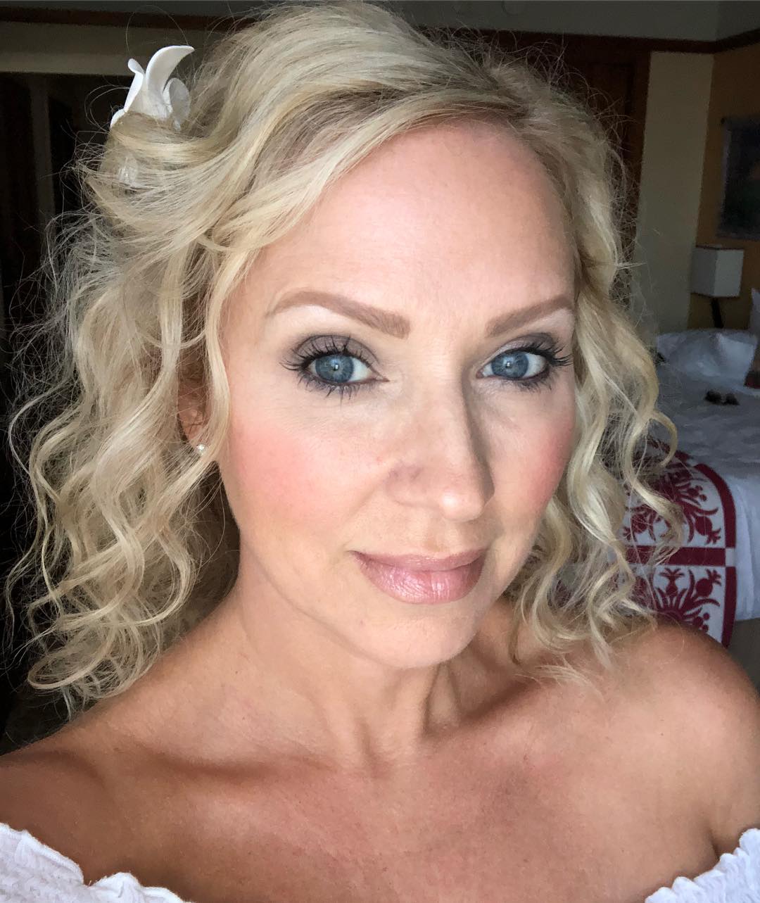 Check out Leigh-Allyn Baker’s sexy red carpet and social media photos + scr...