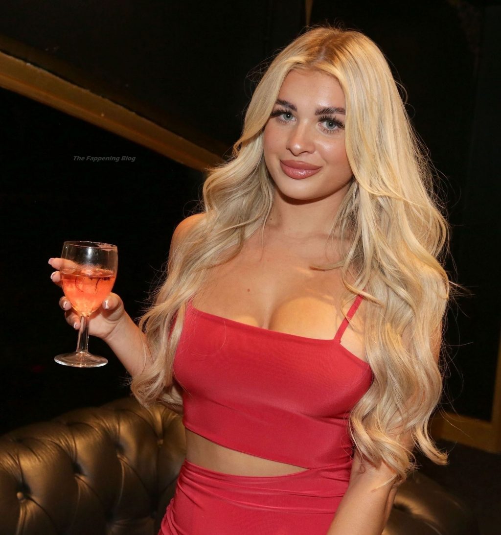 Liberty Poole Looks Hot in a Red Dress as She Visits Guildford’s Casino Nightclub (34 Photos)