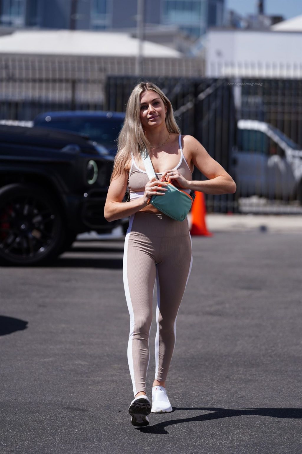 Lindsay Arnold is Seen in Los Angeles (14 Photos)