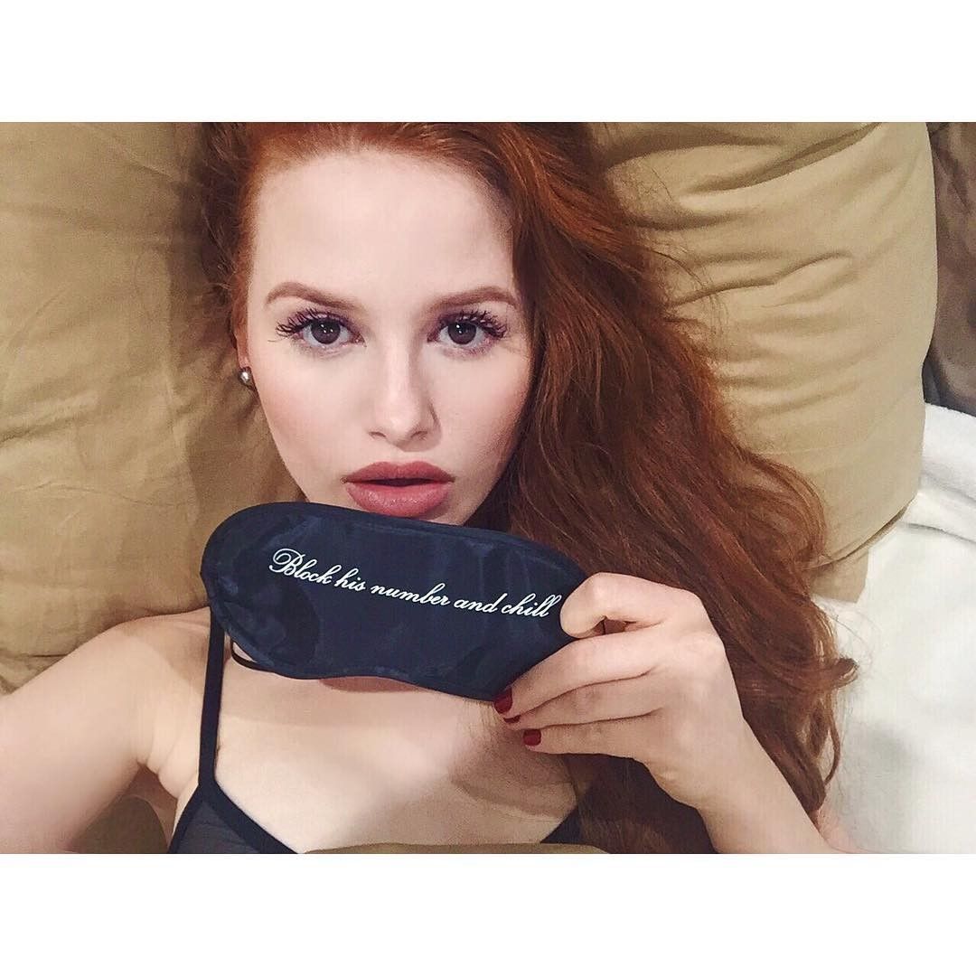 Madelaine Petsch Sexy Photo Collection.