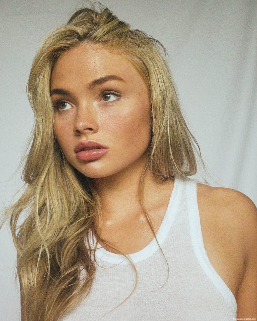 Natalie Alyn Lind Sexy (12 New Photos) [Updated]