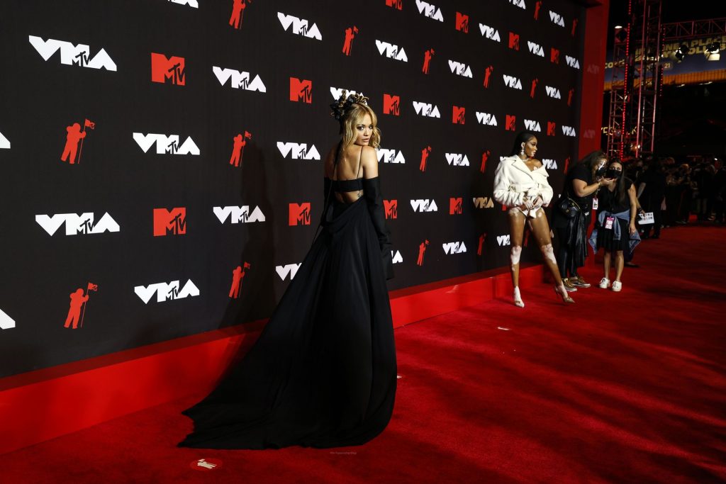 Rita Ora Poses on the Red Carpet at the 2021 MTV Video Music Awards (46 Photos)