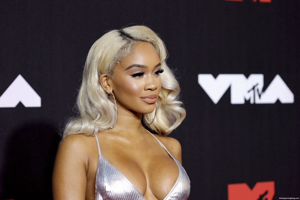 Saweetie Scintillates in a Silver Dress on MTV Video Music Awards 2021 Red Carpet (26 Photos)
