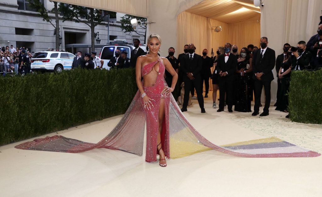 Saweetie Flaunts Her Boobs at the 2021 Met Gala in NYC (27 Photos)