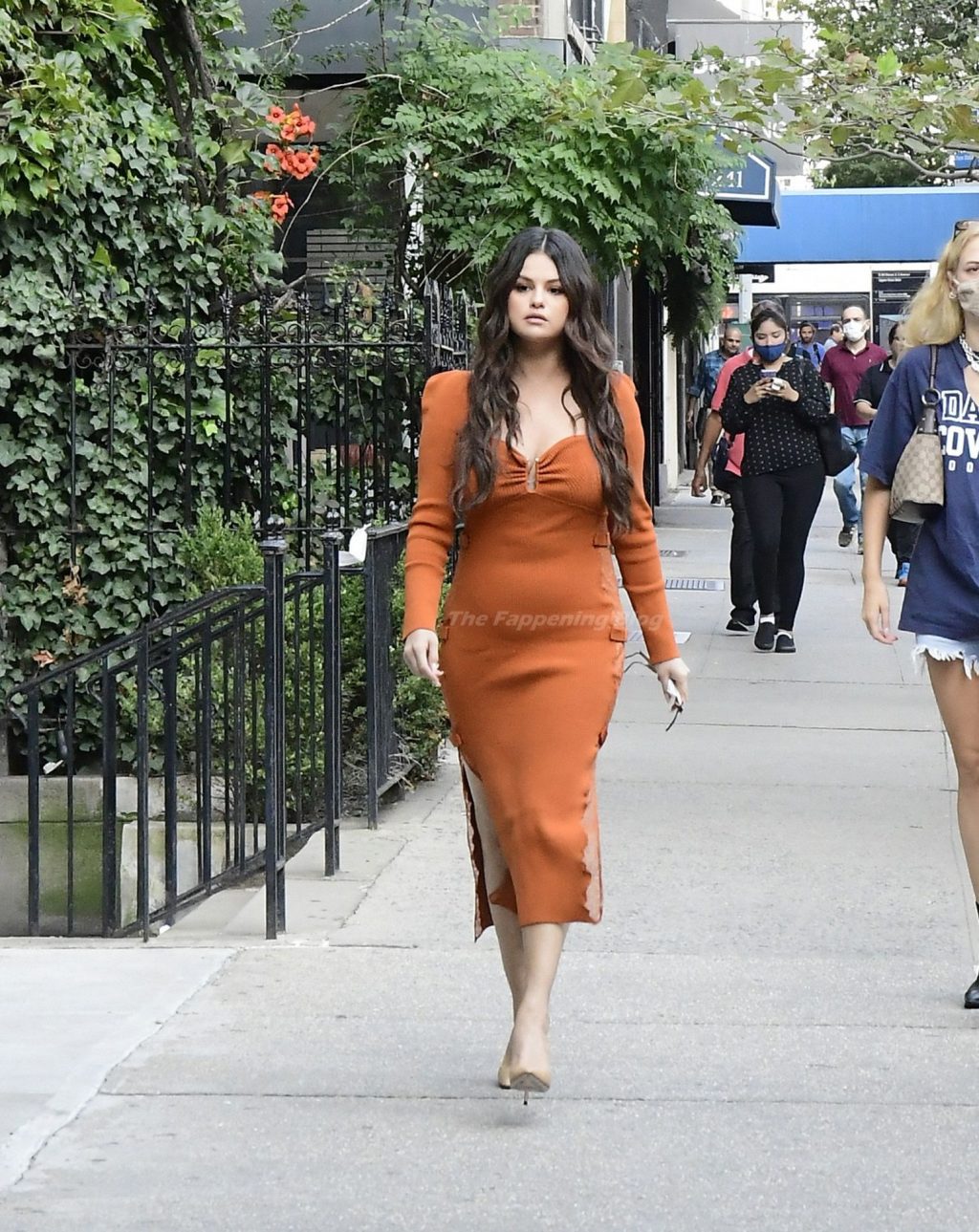Selena Gomez is Pictured Stepping Out in NYC (34 Photos)