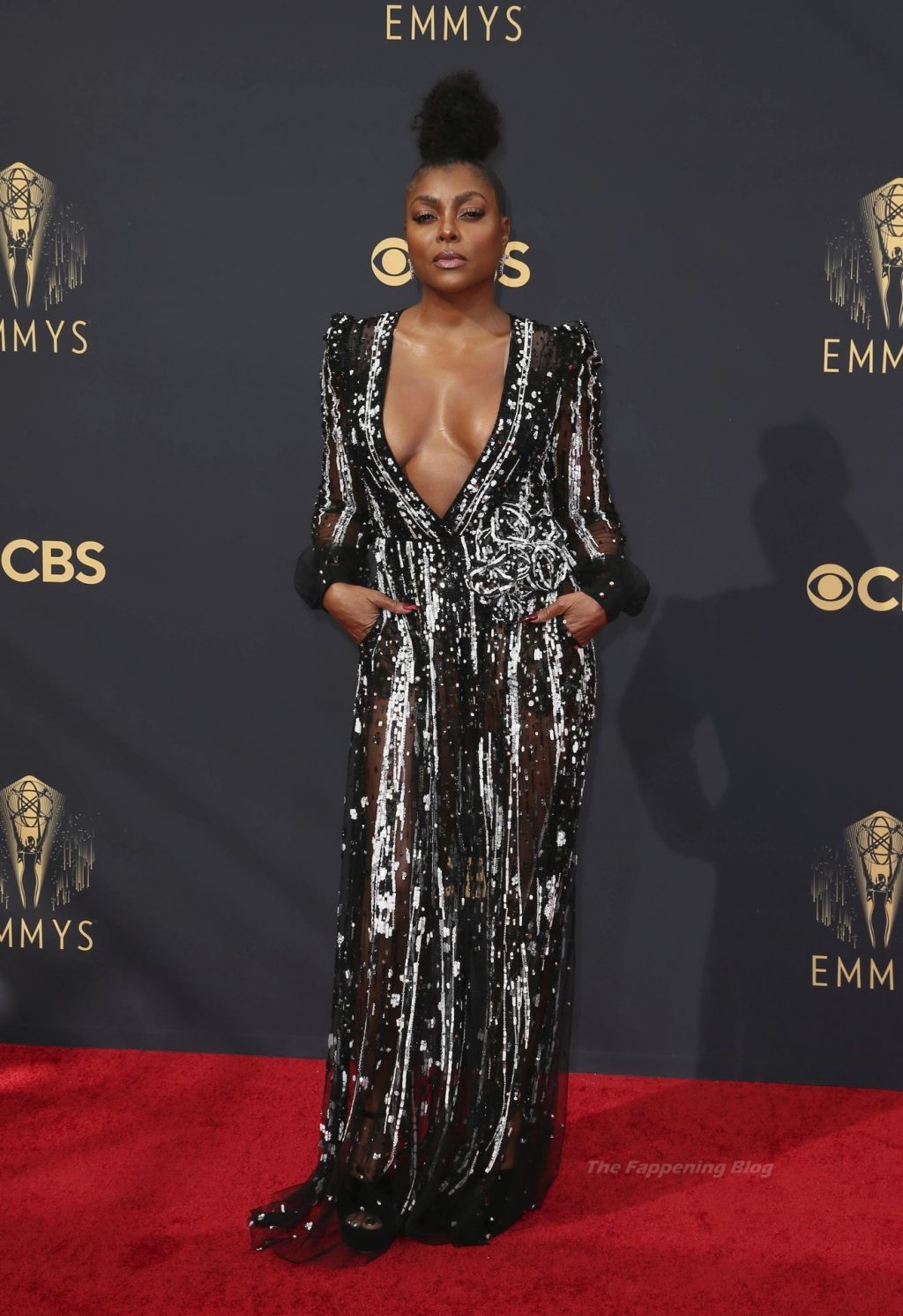 Taraji P. Henson Shows Off Her Cleavage at the 73rd Primetime Emmy Awards in Los Angeles (22 Photos)